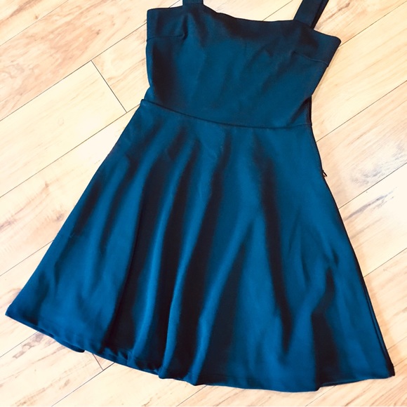Black bow sleeveless spaghetti strap cocktail prom dress summer date nig… - Picture 3 of 5
